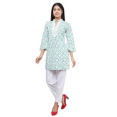 Women Green Floral Printed Straight Kurta