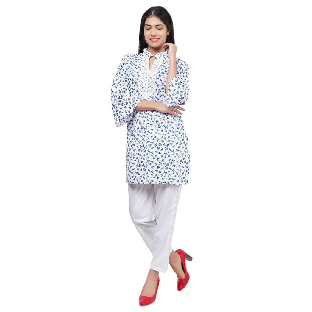 Women Blue Floral Printed Straight Kurta