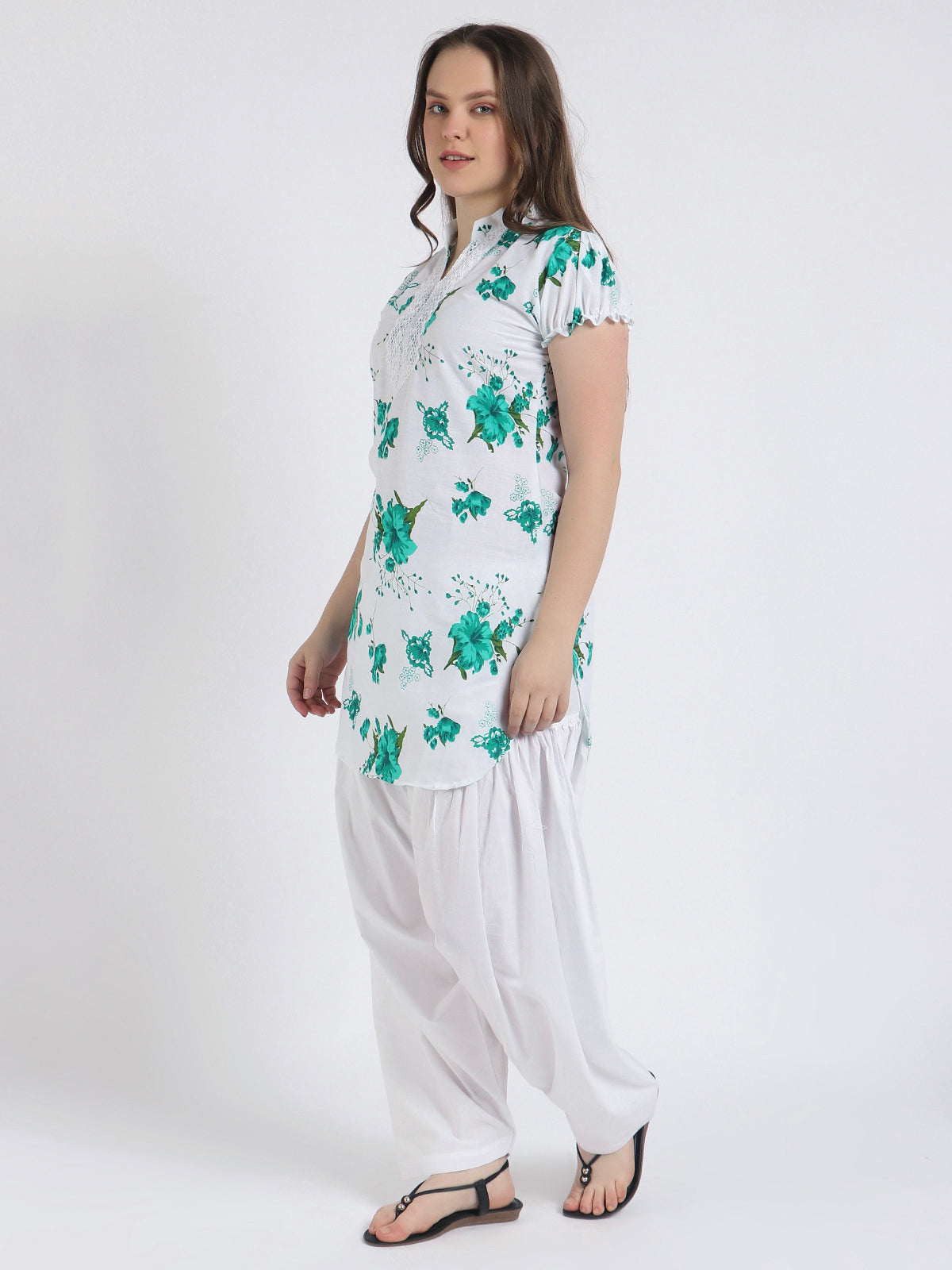 Women Printed Green Kurta and Salwar Set Pure Cotton