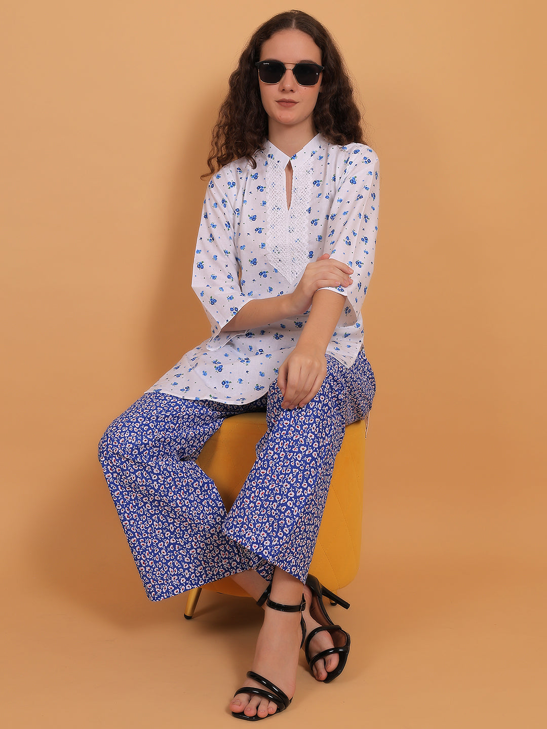 Women White & Blue Floral Printed Cotton Kurta with Blue Printed Palazzo & Side Pocket