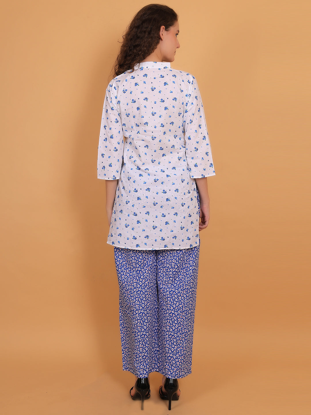 Women White & Blue Floral Printed Cotton Kurta with Blue Printed Palazzo & Side Pocket