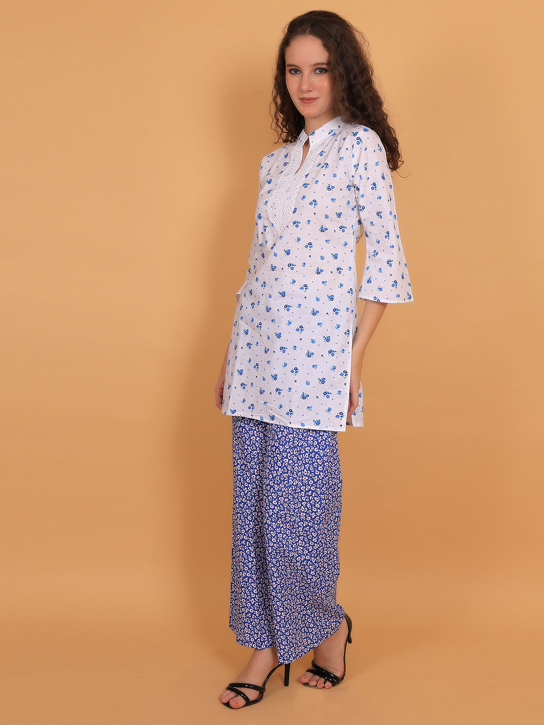 Women White & Blue Floral Printed Cotton Kurta with Blue Printed Palazzo & Side Pocket