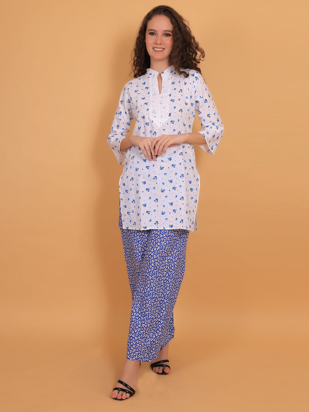Women White & Blue Floral Printed Cotton Kurta with Blue Printed Palazzo & Side Pocket