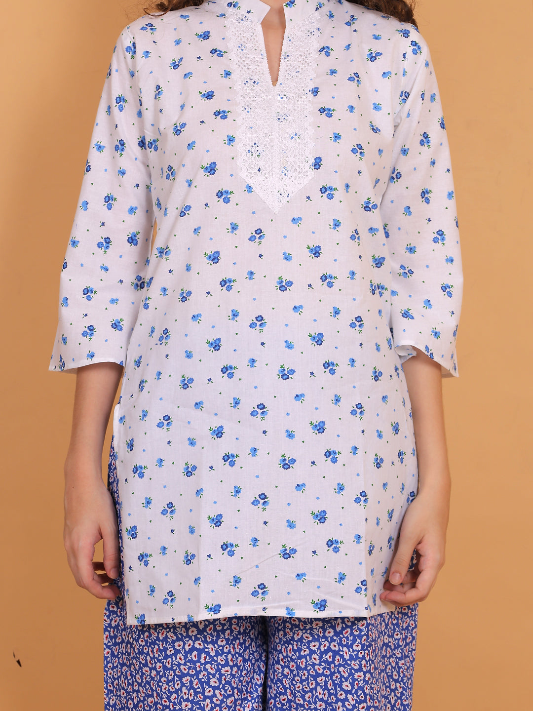 Women White & Blue Floral Printed Cotton Kurta with Blue Printed Palazzo & Side Pocket