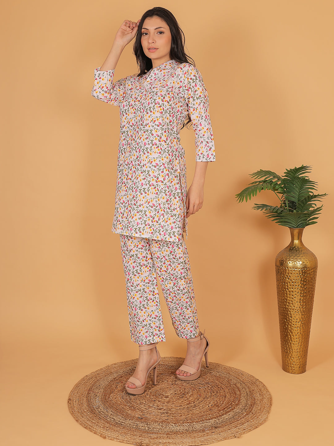 Women White Floral Printed Cotton Coord Set with 3/4 Sleeves