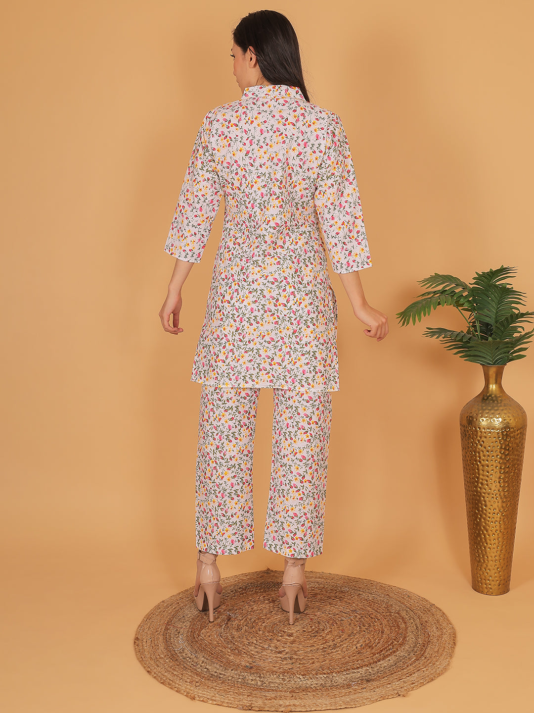 Women White Floral Printed Cotton Coord Set with 3/4 Sleeves