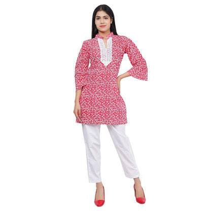 Women Red Floral Printed Straight Kurta