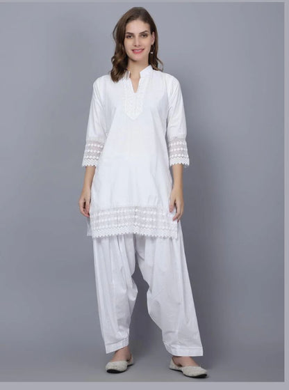 Pack of 2 Women Floral Print Cotton Blend Straight Kurta  (Yellow, White)