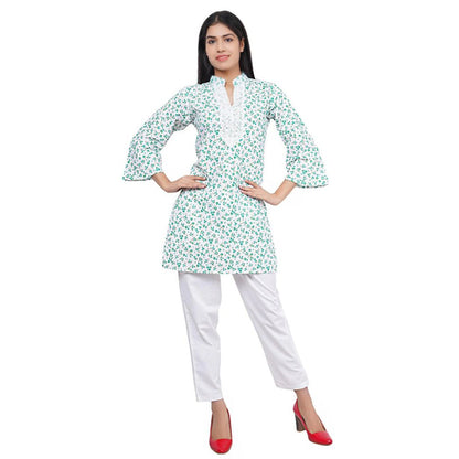 Women Green Floral Printed Straight Kurta