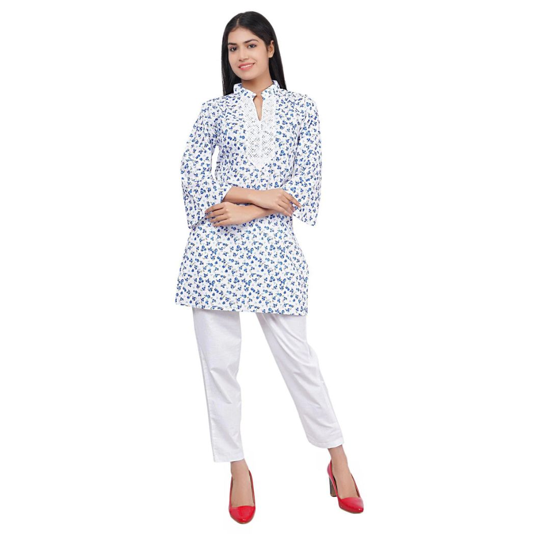 Women Blue Floral Printed Straight Kurta