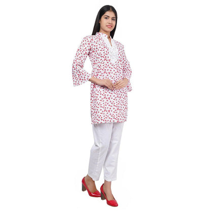 Women White and Red Floral Printed Straight Kurta