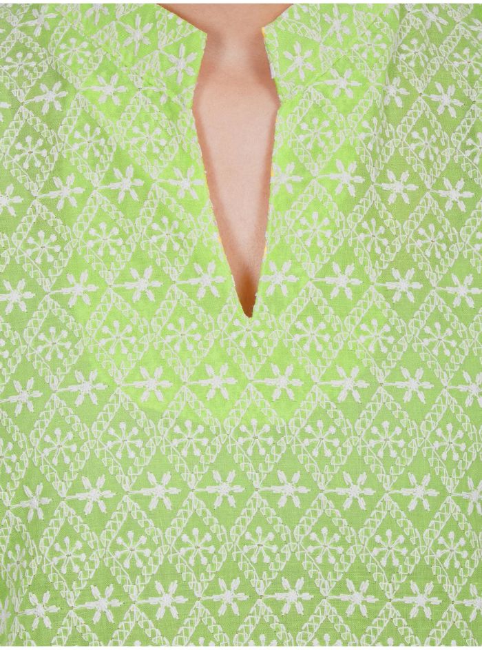 Women Pista Green Chicken Embroidered Straight Kurta