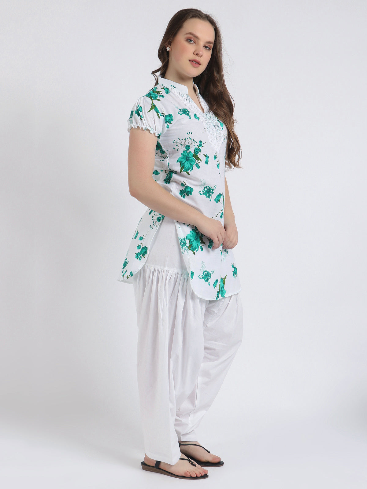 Women Printed Green Kurta and Salwar Set Pure Cotton