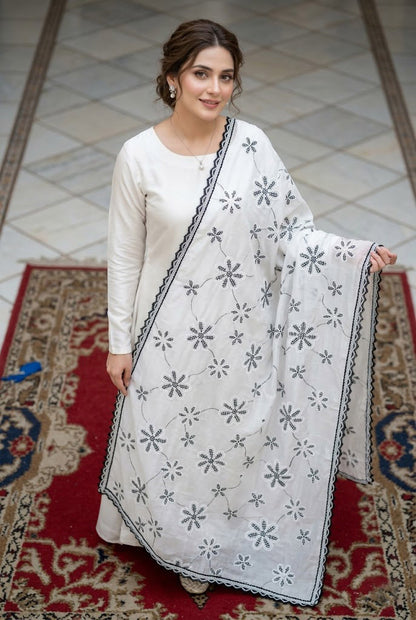 Women's Grace White Pure Cotton Thread Work Dupatta – 2 Meter