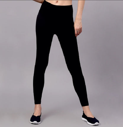 Shiv Naresh Black Women's Seamless Gym Leggings