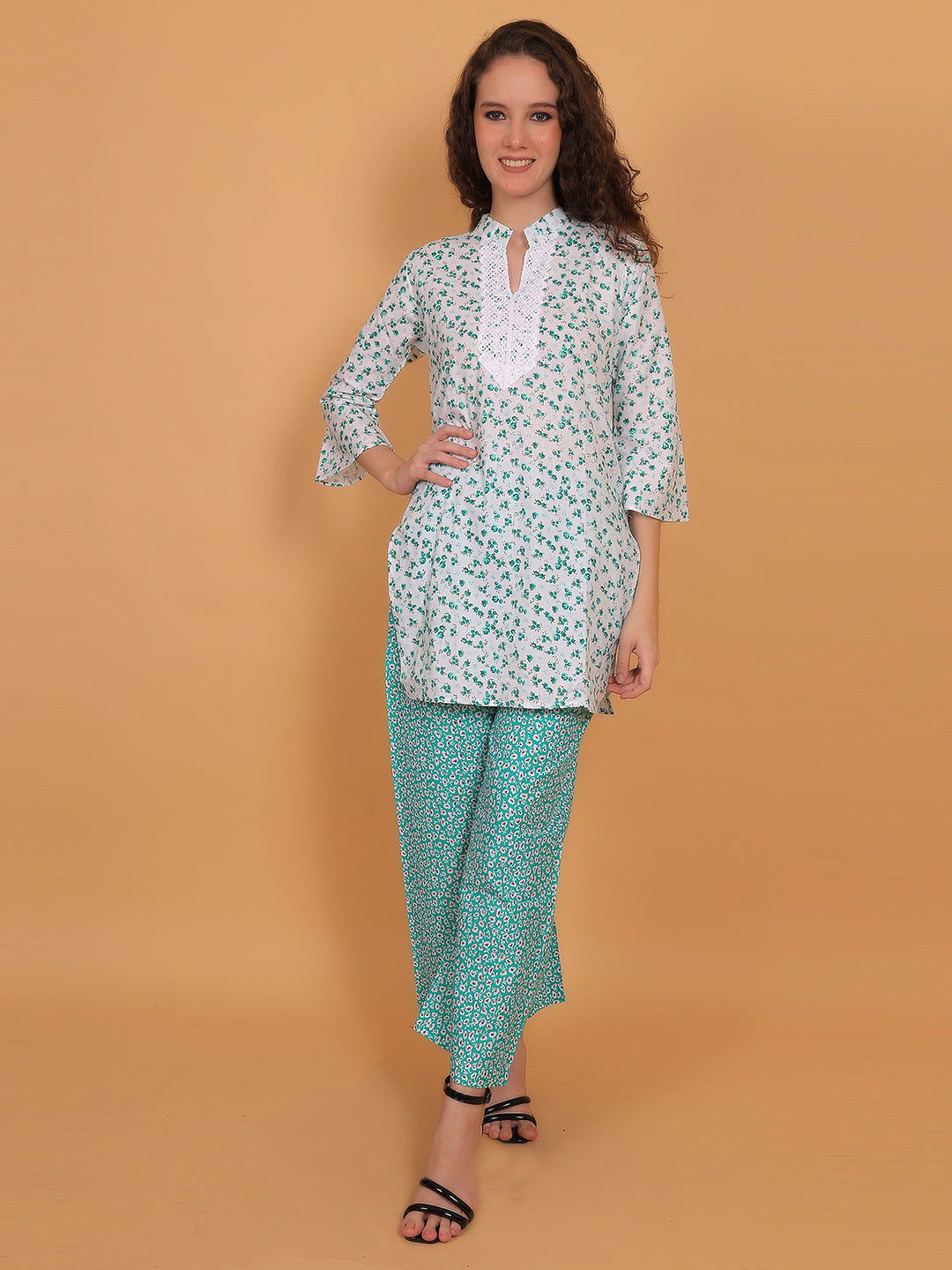 Women White & Green Floral Printed Cotton Kurta with Green Printed Palazzo & Side Pocket