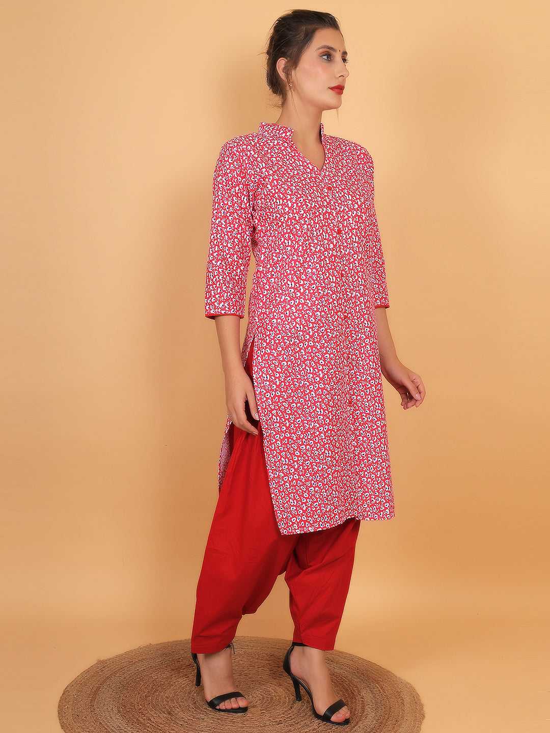 Women Red Floral Printed Cotton Kurti with One Side Pocket