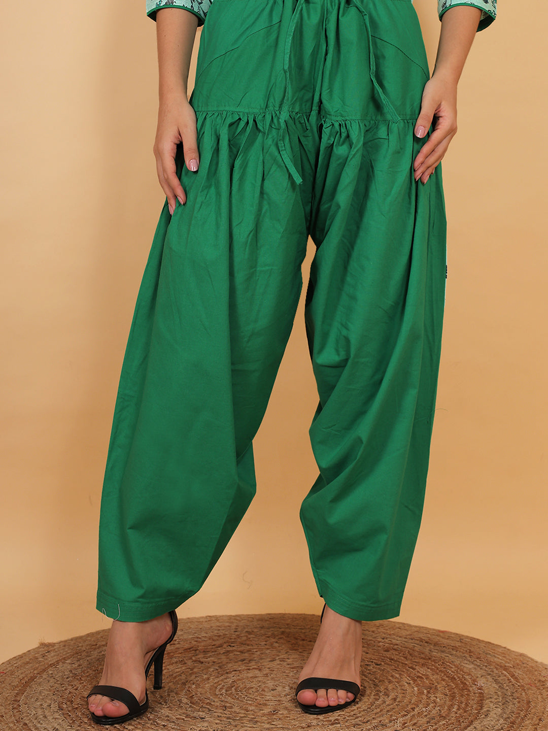 Trendzmy Women Green Floral Printed Cotton Kurta with Solid Green Salwar