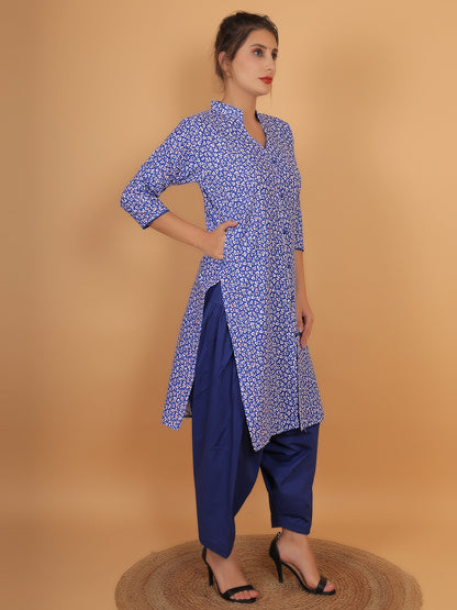 Trendzmy Women Blue Floral Printed Cotton Kurta with One Side Pocket