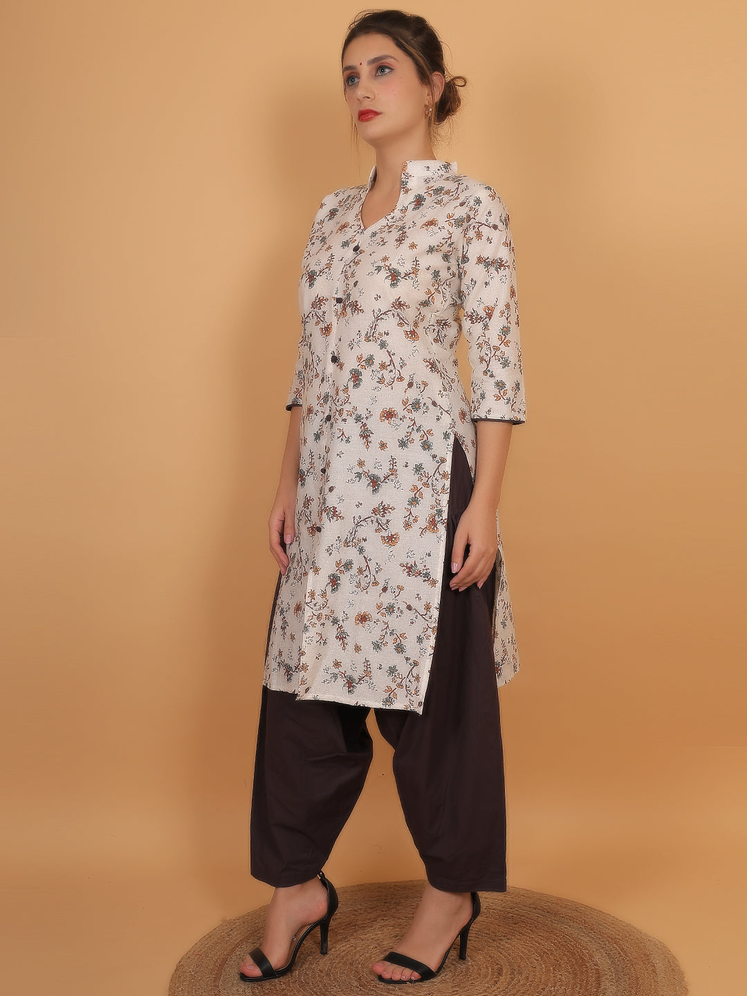 Women Brown Floral Printed Cotton Kurta with One Side Pocket