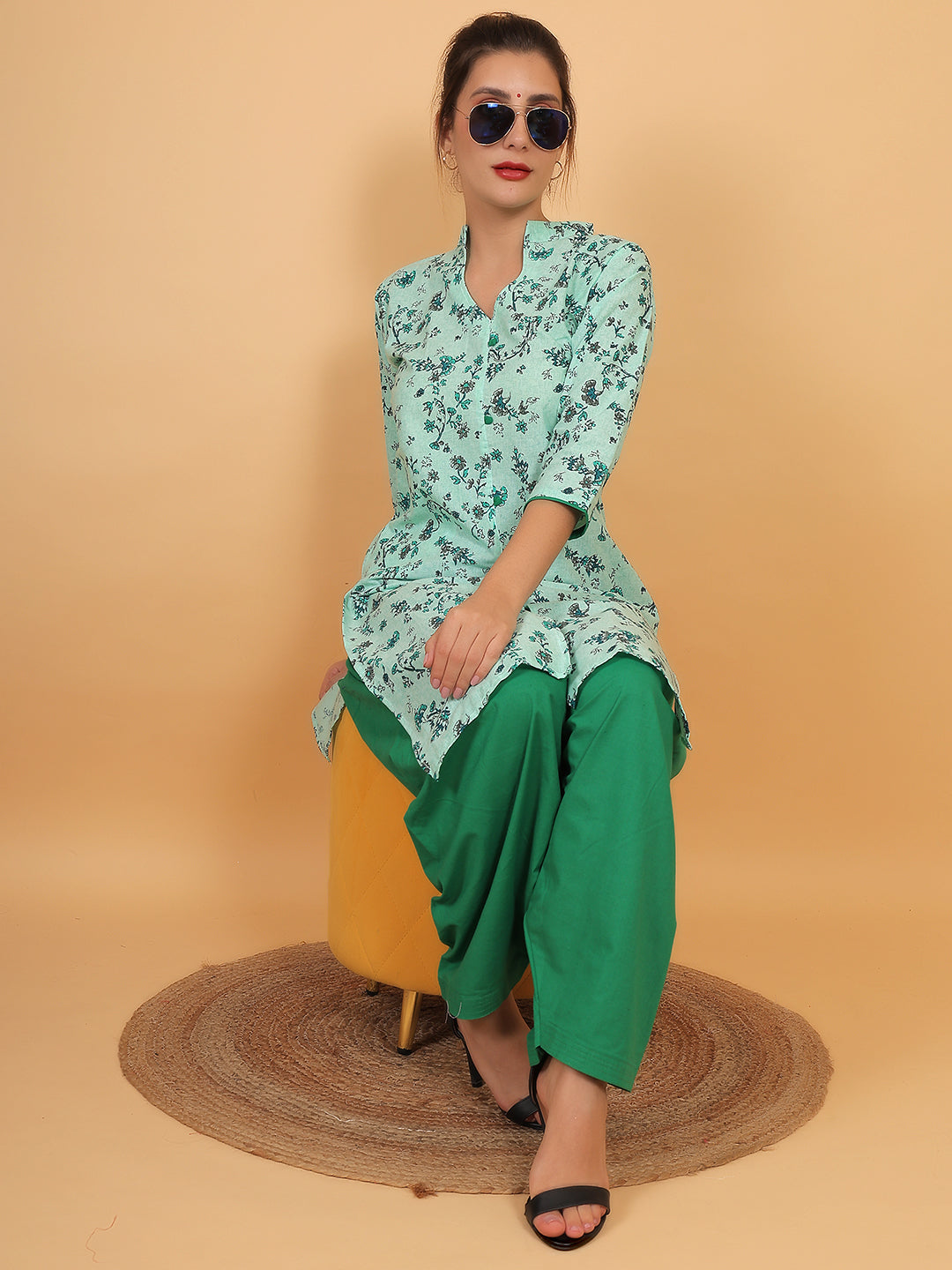Women Green Floral Printed Cotton Kurta with Solid Green Salwar