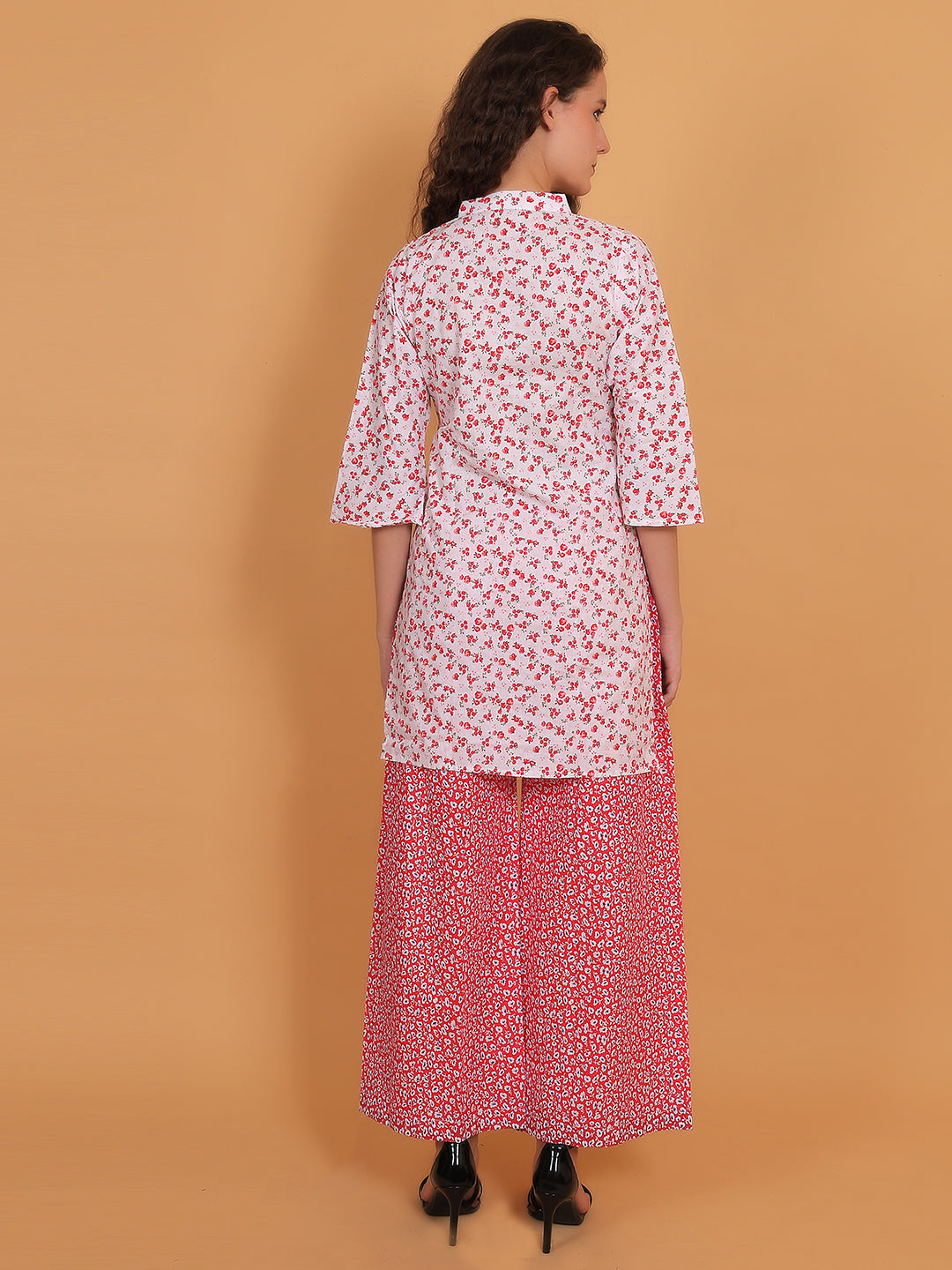 Women White & Red Floral Printed Cotton Kurta with Red Printed Palazzo & Side Pocket