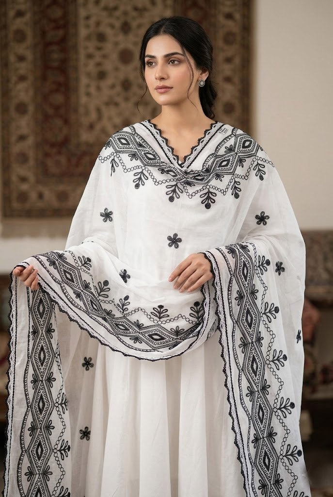 Women Classic White Pure Cotton Embroidered Dupatta – 2 Meter